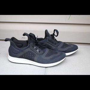 Black | adidas edge lux | size 9